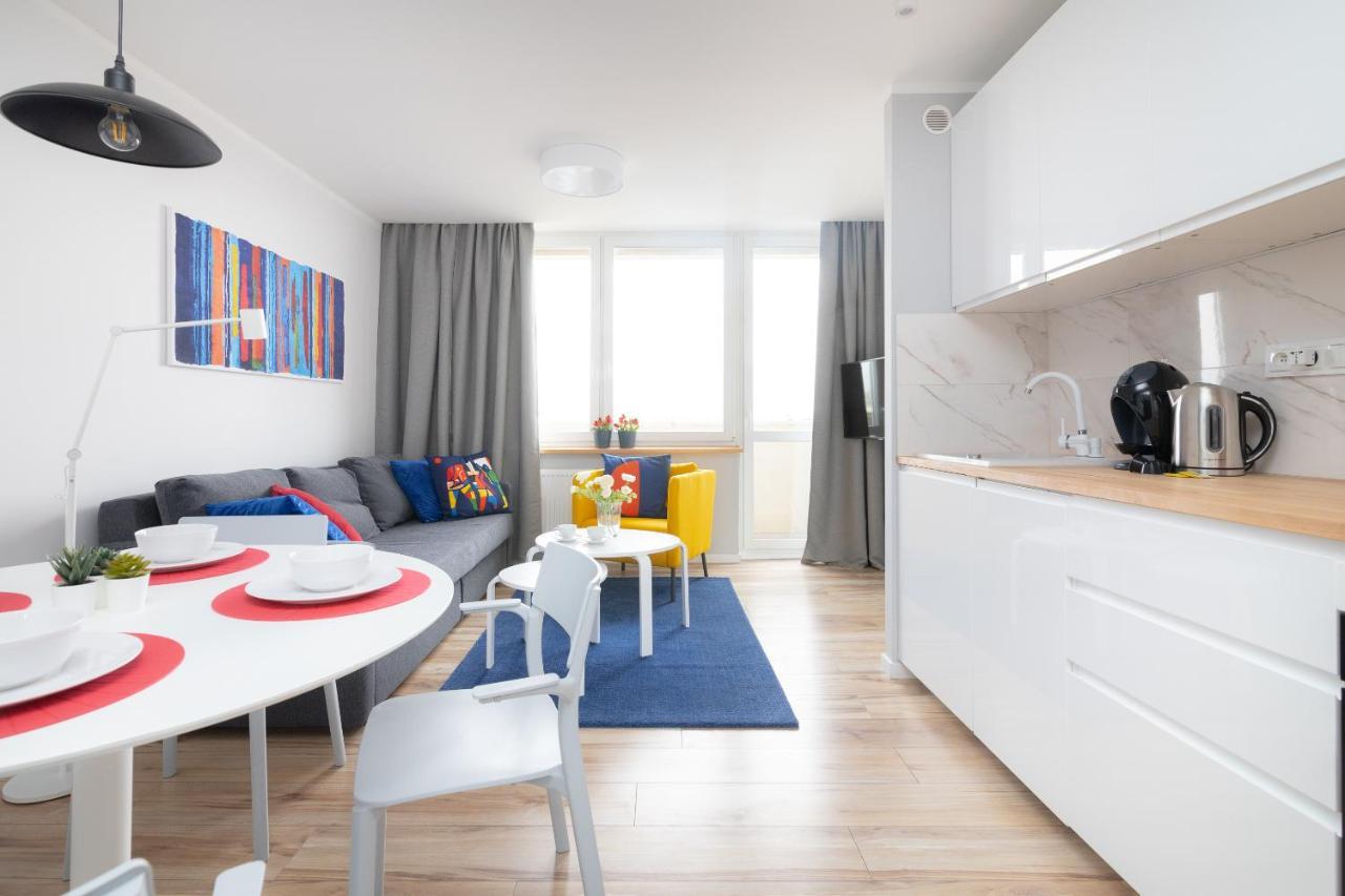 Beautiful 2 Rooms Flat With Balcony Varşovia Exterior foto