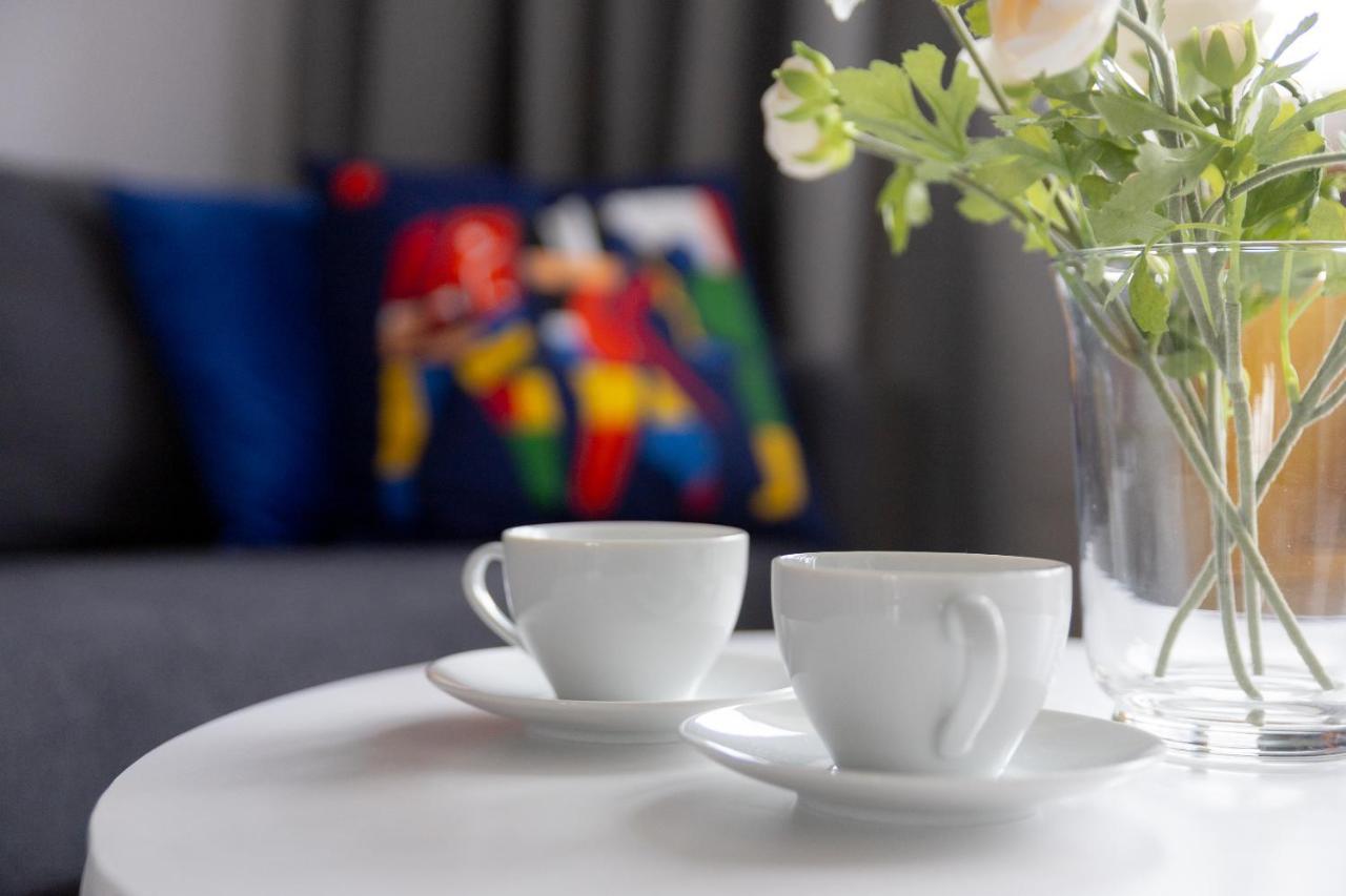 Beautiful 2 Rooms Flat With Balcony Varşovia Exterior foto
